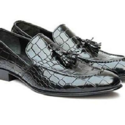 Handmade black crocodile embossed texture leather loafer tassels shoes for men - Thumbnail 2