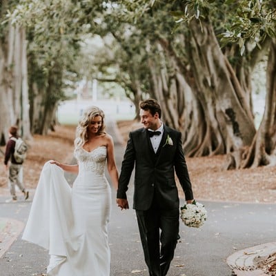 Charming mermaid sweetheart button back wedding dresses with beading