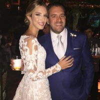 Ball Gown Round Neck Long Sleeves White Wedding Dresses with Appliques - Thumbnail 3