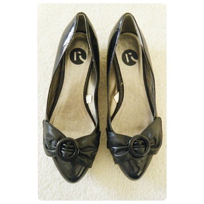 Black bow flats