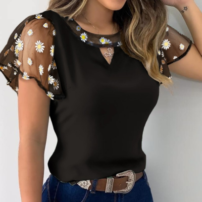 Sweet lace embroidered short-sleeved shirt - Thumbnail 4