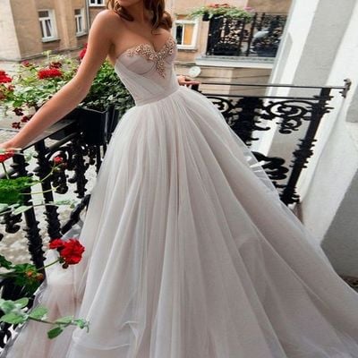 Gorgeous ball gown sweetheart light grey tulle wedding dresses