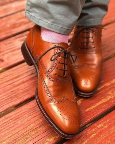 \Handmade Men wingtip brogue leather dress shoes. Men brown formal dress shoes