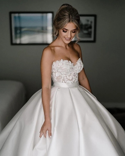 New arrival Ball Gown Sweetheart Satin Wedding Dresses with Appliques Bridal Gowns