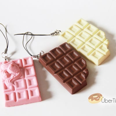 Squishy chocolate bars - crack and snap!