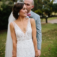 Chic V Neck Sleeveless Mermaid Lace Wedding Dress Bridal Gowns - Thumbnail 1