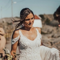 Attractive V-neck A-line Wedding Dresses Appliqued Chapel Train Bridal Gowns - Thumbnail 1