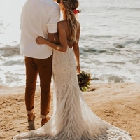 Elegant Lace Halter Backless V-Neck Floor-length Mermaid Wedding Dress - Thumbnail 3