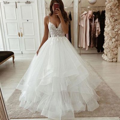 Ball gown v neck spaghetti straps lace wedding dresses with beading