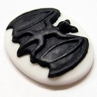 6 of 25x18 mm Horizontal Single Large Bat Cameo Black over White, Spooky Vampires - Thumbnail 4