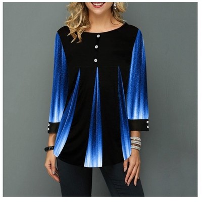 Gradient button detail printed round neck t shirt