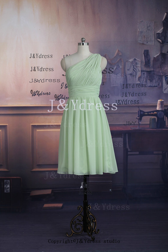 Popular One Shoulder Knee Length Chiffon Bridesmaid Dress