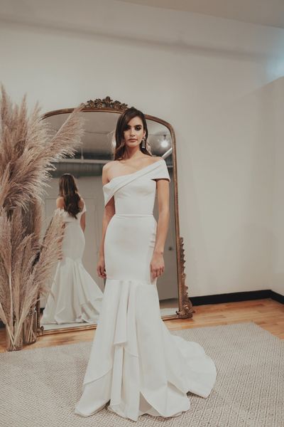 SP1265,Unique Mermaid Ivory Wedding Dresses,Off the Shoulder Bridal Dresses