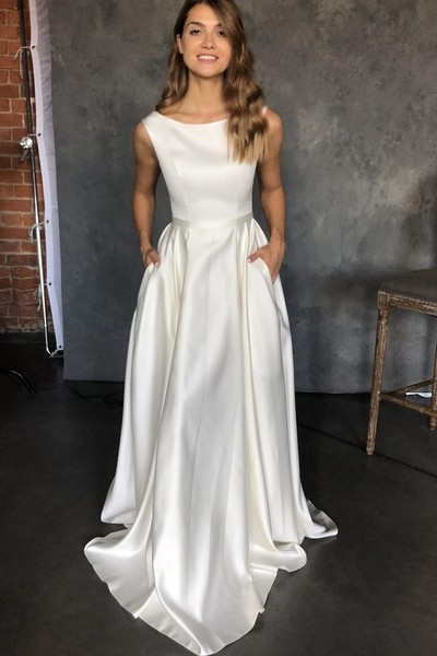 A-line Satin Sleeveless Bridal Dress with Pockets