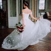 Clustered Petals Skirt Wedding Dress Off-the-shoulder Vestido de novia - Thumbnail 3
