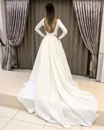 Retro Ball Gown Round Neck Long Sleeves White Satin Wedding Dresses
