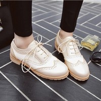 Chic Black and White Lace up Oxford Shoes - Thumbnail 9