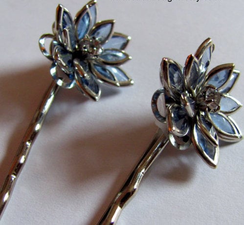 Vintage Sapphire Blue Glass Lily Bobby Pin Set