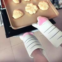 Cat Paws Oven Mitts Baking Insulation Gloves - One Pair - Thumbnail 2