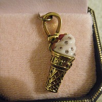 Juicy Couture Ice Cream Charm - Thumbnail 1