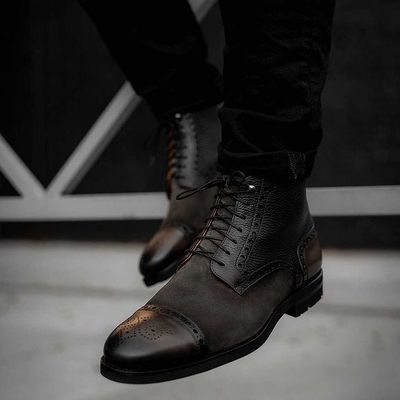 Hand-stitched cowhide leather men boots in gray color