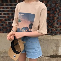 Cute Vintage Pastel Summer Beach Art Print Short Sleeve Tee Shirt T-shirt Top Oversized Loose Causal E-Girl Kawaii Korean Japanese Harajuku Streetwear - Thumbnail 1