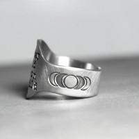 Stay Wild Moon Child Silver Crescent Ring - Thumbnail 4