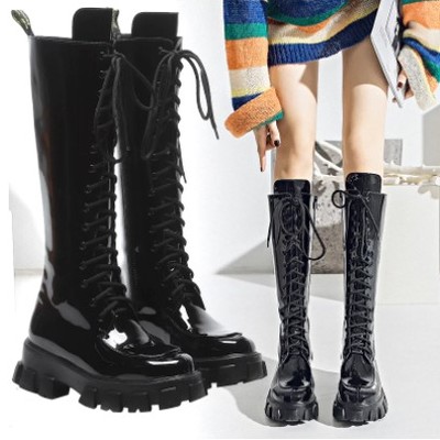Stylish black lace up waterproof boots - Thumbnail 3