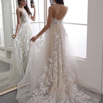 Spaghetti straps bridal gown with lace appliques - Thumbnail 2