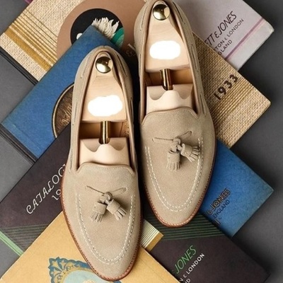 Handmade new beige tassel loafer slip on apron toe rounded suede leather reliable fashionable formal shoes