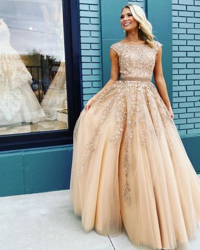 Beautiful A Line Round Neck Champagne Long Prom/Evening Dress Appliques,755