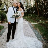 Charming Mermaid Off the Shoulder Short Sleeves White Lace Wedding Dresses - Thumbnail 1