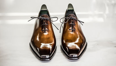 New Two Tone Men's Leather Whole Cut Patina Shoes,Narrow Toe Formal Shes For Men