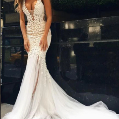 Luxurious ivory straps mermaid sleeveless long deep v-neck tulle wedding dress with lace,854