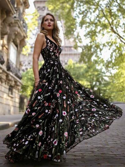 Sweet A Line V Neck Black Lace Prom Dresses
