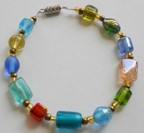 Golden Sheen Bead Bracelet