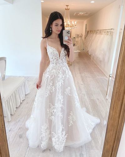 Sweet A Line V Neck Tulle Wedding Dresses with Appliques