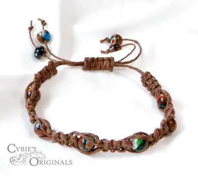 Sparkly swirled hemp bracelet