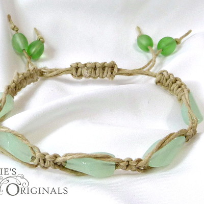 Pale green beaded hemp bracelet