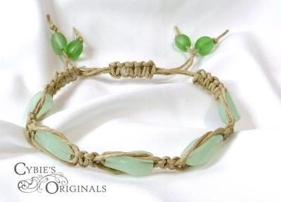 Pale green beaded hemp bracelet