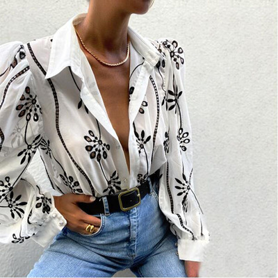 Design retro puff sleeve embroidered shirt