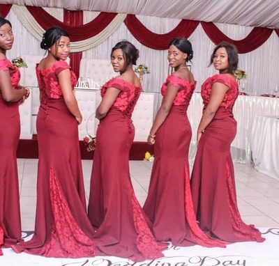 Off the Shoulder Bridesmaid Dresses with Appliques