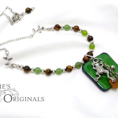 Green frog necklace