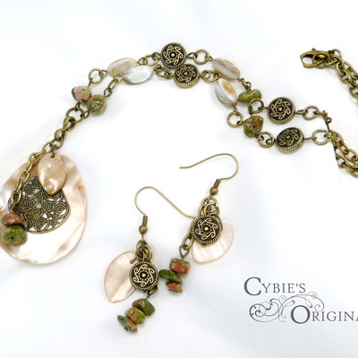 Mother of pearl and jasper set