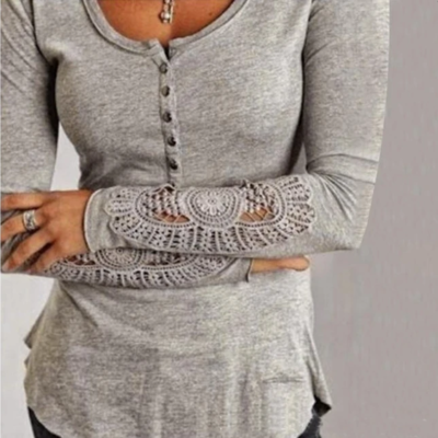 Long-sleeved round neck lacet-shirt