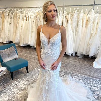 Elegant mermaid v neck straps lace wedding dresses with beading