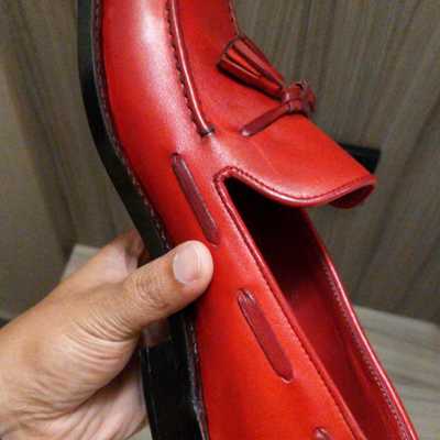 Beautiful hand stitch hot red tassels loafer leather gentlemen shoes