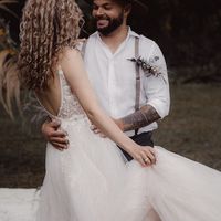 Exquisite A-Line V Neck Tulle Wedding Dresses with Appliques - Thumbnail 1