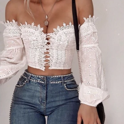 Lace sexy one-shoulder strapless t-shirt