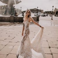 Romantic Luxuerious Mermaid Straps 3D Lace Wedding Dress for Beach Wedding - Thumbnail 1